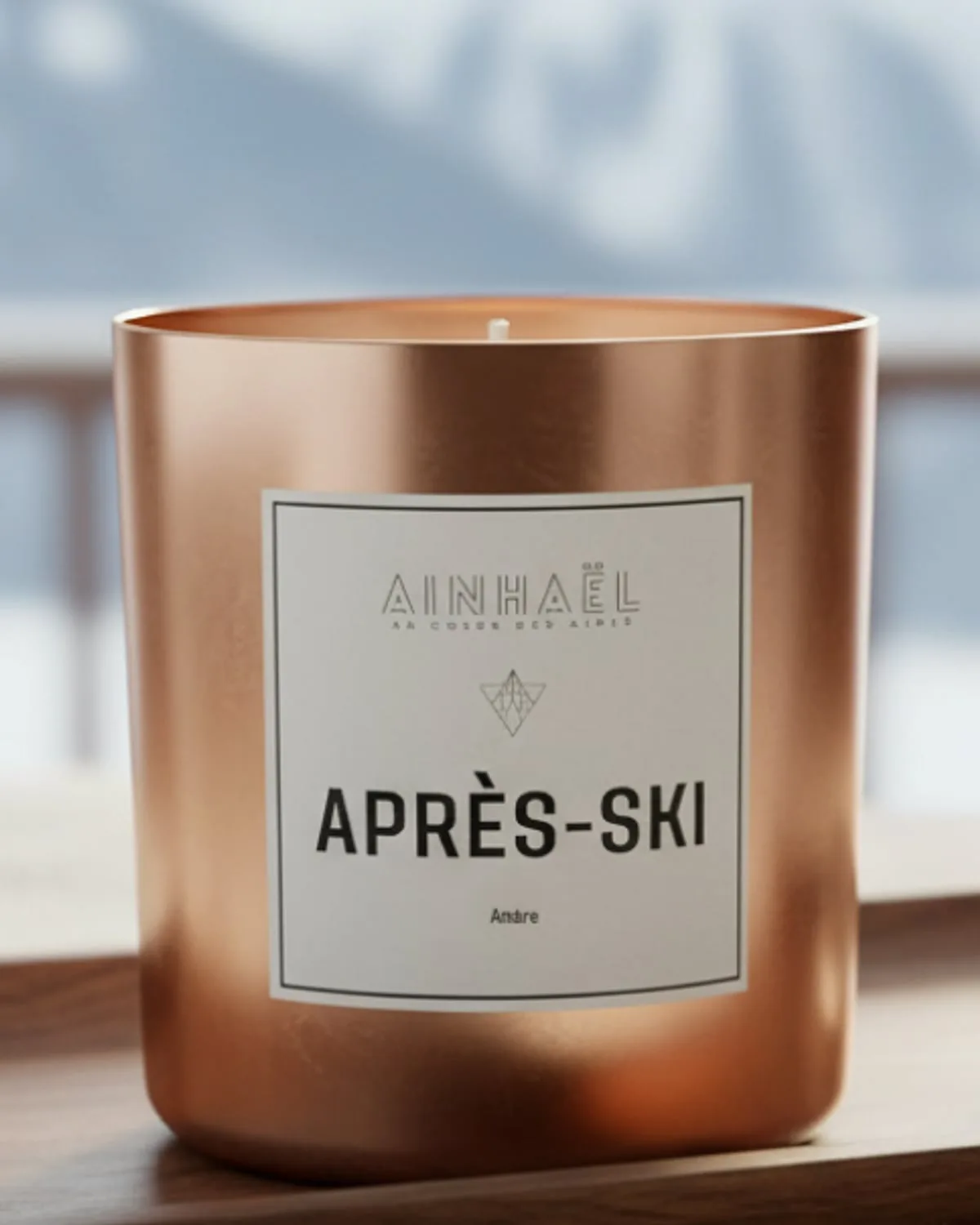 Le retour au chalet, l'ambre tient les épaules pendant qu'on se réchauffe.