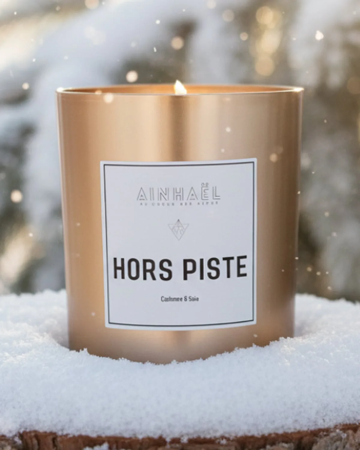 Le tracé du parfum quand on quitte le sentier balisé, où le safran rencontre la neige.
